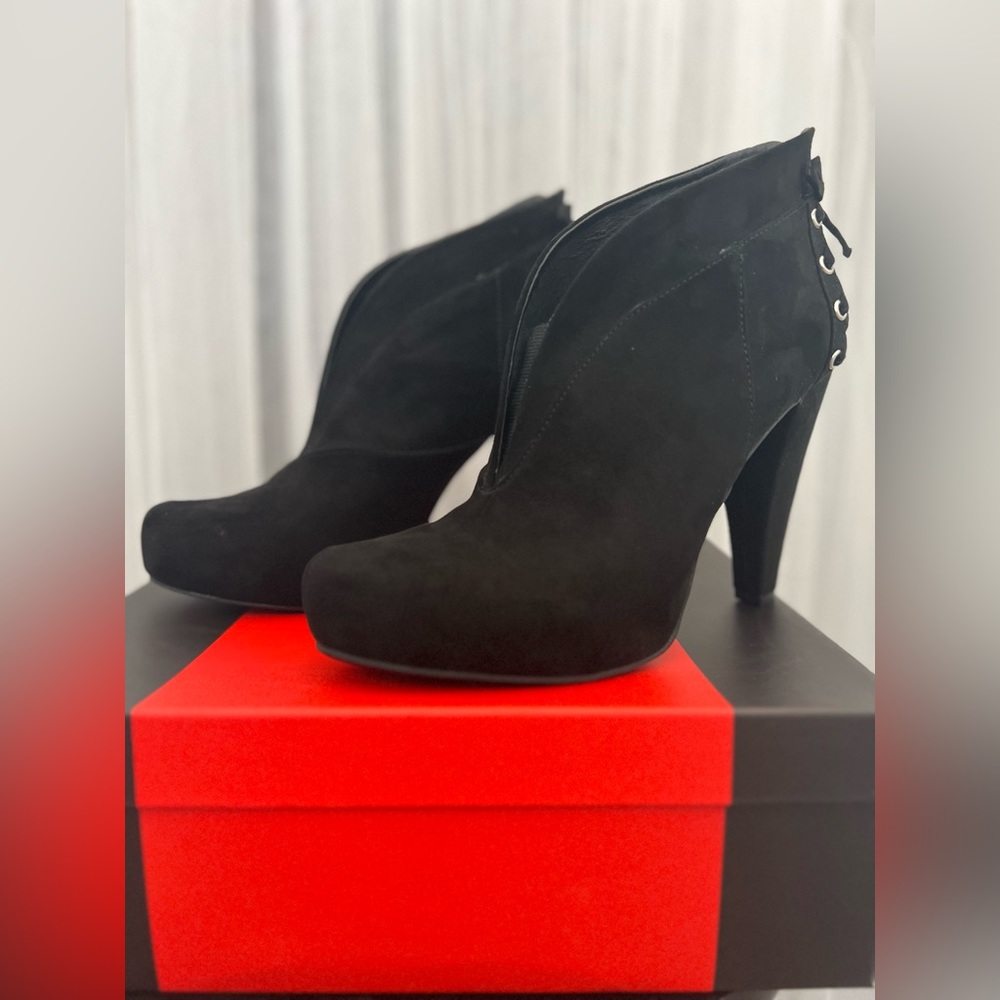 Guess heels “Tristah-Y” size 7.5
